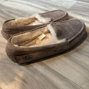 UGG women’s Ansley Slipper